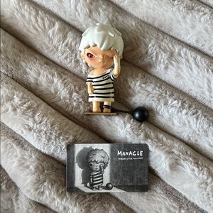 Pop Mart Hirono Little Mischief -Manacle